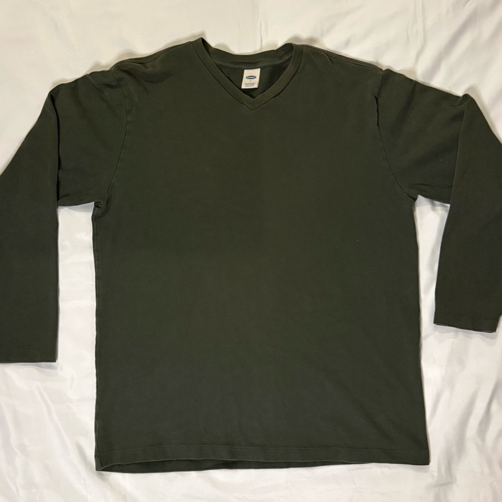 Old Navy Men's Olive Green V-Neck Shirt